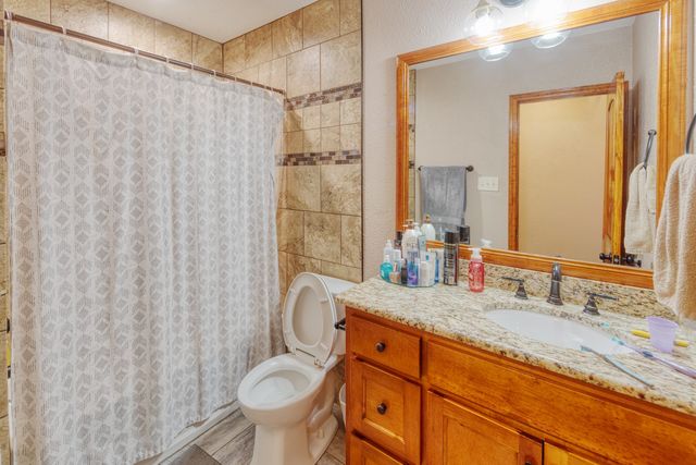 411 S Prairie Street, Pilot Point, TX 76258