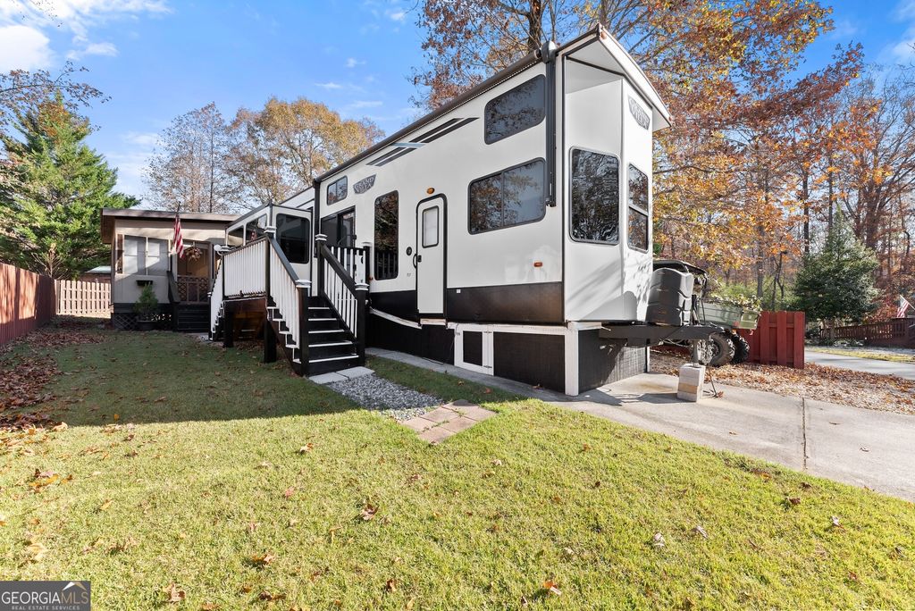 160 Elkmont Trail, Cleveland, GA 30528