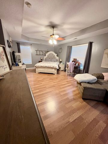 1816 Patricia Dr, Clarksville, TN 37040