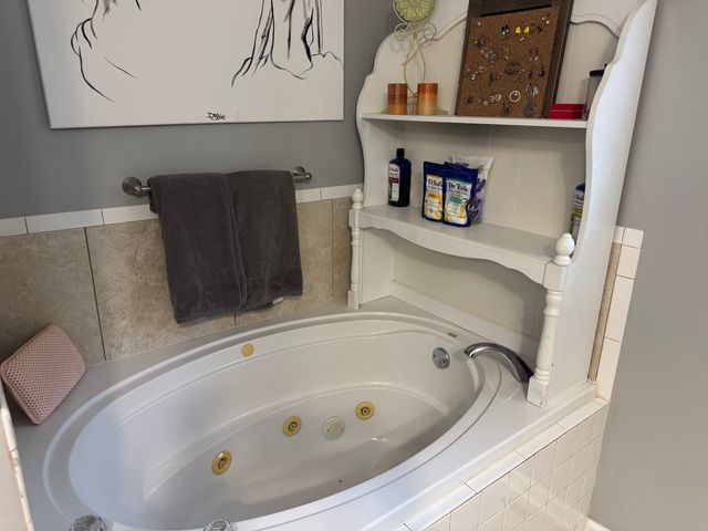 1816 Patricia Dr, Clarksville, TN 37040