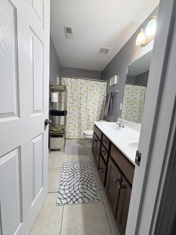 1816 Patricia Dr, Clarksville, TN 37040