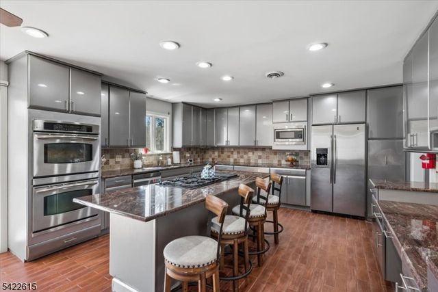 13 Bridge Hollow Rd, Tewksbury Twp., NJ 07830