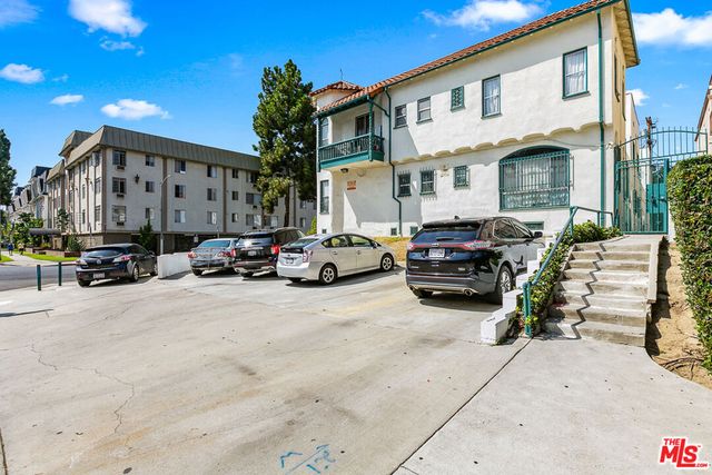 4051 W 4th Street, Los Angeles, CA 90020