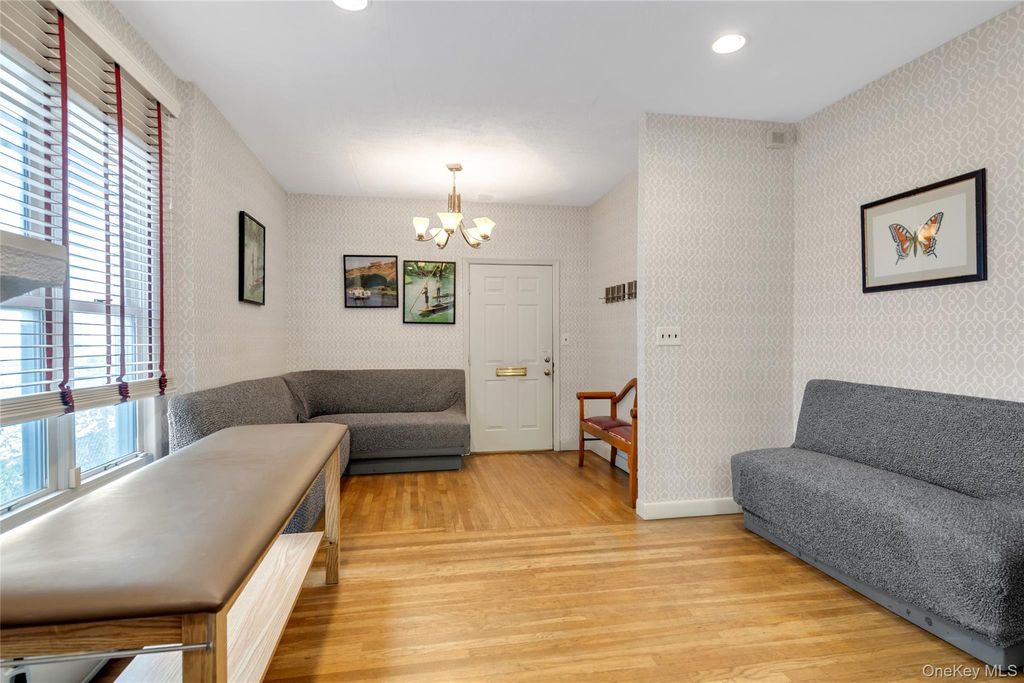 146-53 Delaware Avenue, Flushing, NY 11355 — photo 3