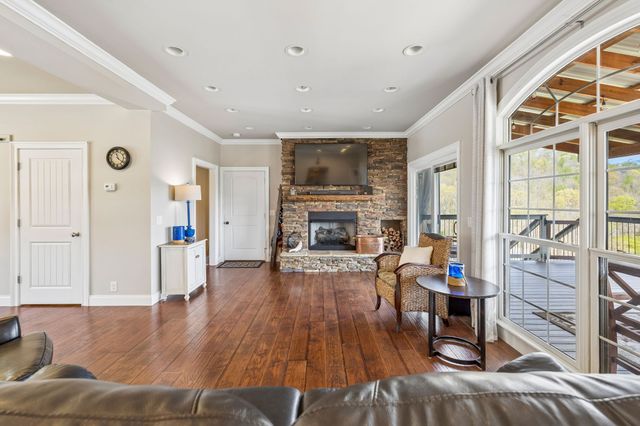 350 Blue Moon Rdg, Smithville, TN 37166