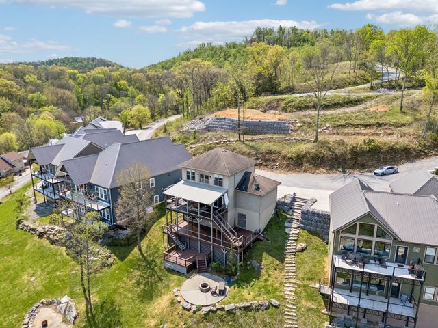 350 Blue Moon Rdg, Smithville, TN 37166