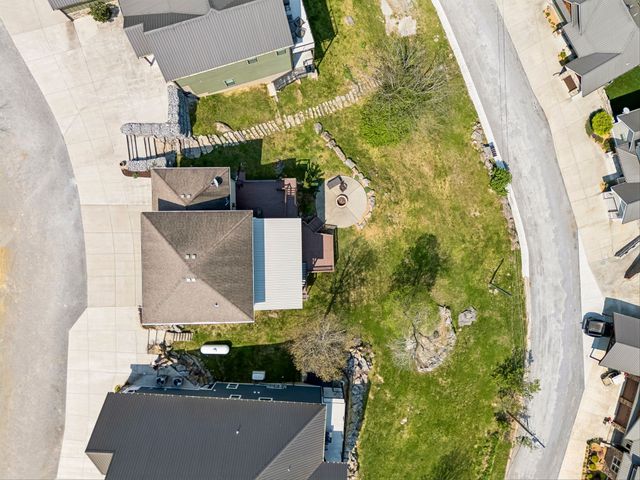 350 Blue Moon Rdg, Smithville, TN 37166