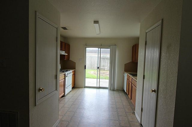 5015 Fox Mill Lane, Spring, TX 77389