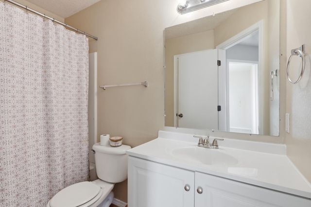 1020 Alexandra Street SW, Albuquerque, NM 87121