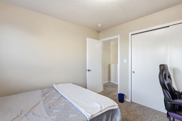 1020 Alexandra Street SW, Albuquerque, NM 87121