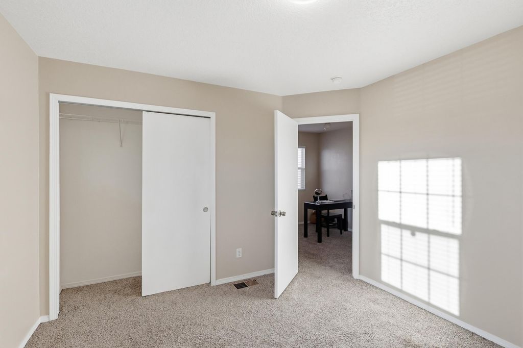 Image 17 of property listing at 1020 Alexandra Street SW, Albuquerque, NM 87121