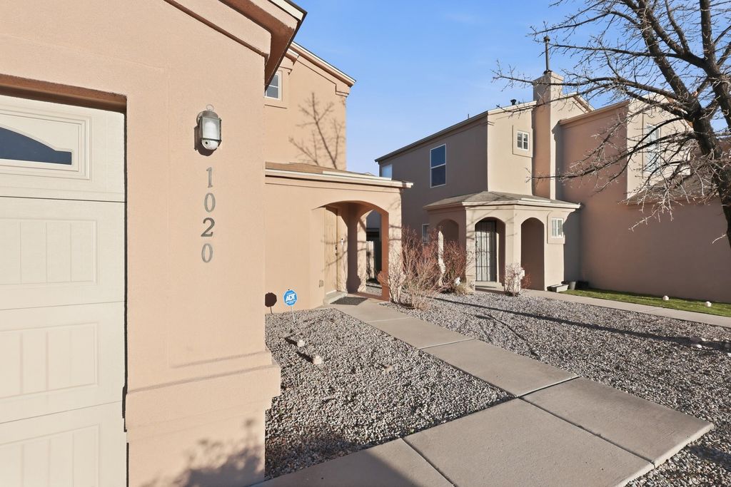 Image 3 of property listing at 1020 Alexandra Street SW, Albuquerque, NM 87121