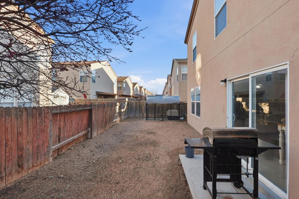 Image 32 of property listing at 1020 Alexandra Street SW, Albuquerque, NM 87121