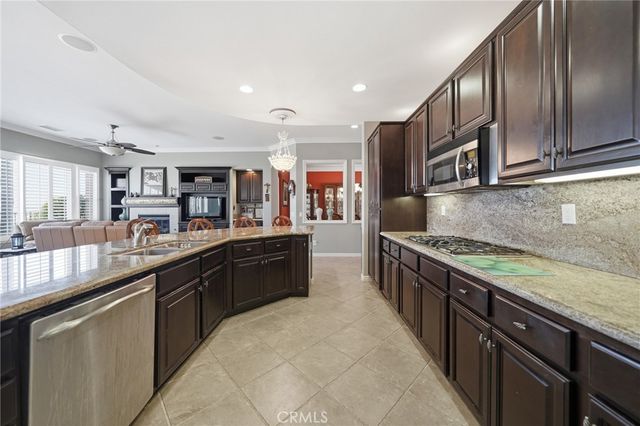 8784 Larkspur, Corona, CA 92883