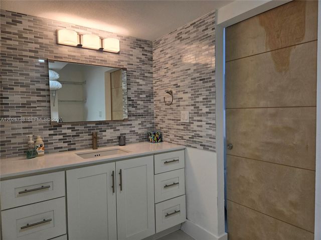 20379 W Country Club Dr 2531, Aventura, FL 33180