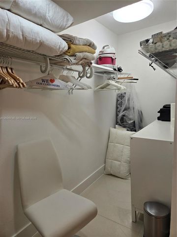 20379 W Country Club Dr 2531, Aventura, FL 33180
