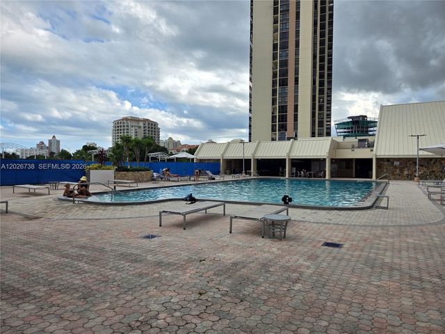 20379 W Country Club Dr 2531, Aventura, FL 33180