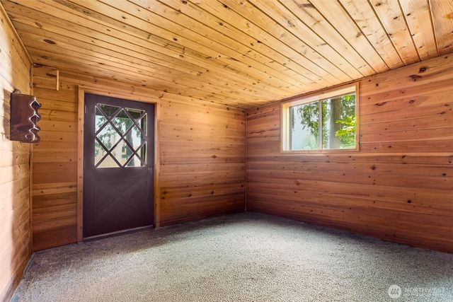 910 E Saint Andrews Drive, Shelton, WA 98584
