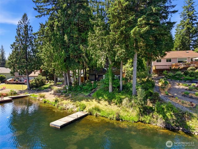 910 E Saint Andrews Drive, Shelton, WA 98584
