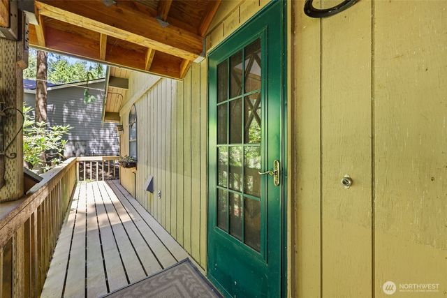 910 E Saint Andrews Drive, Shelton, WA 98584