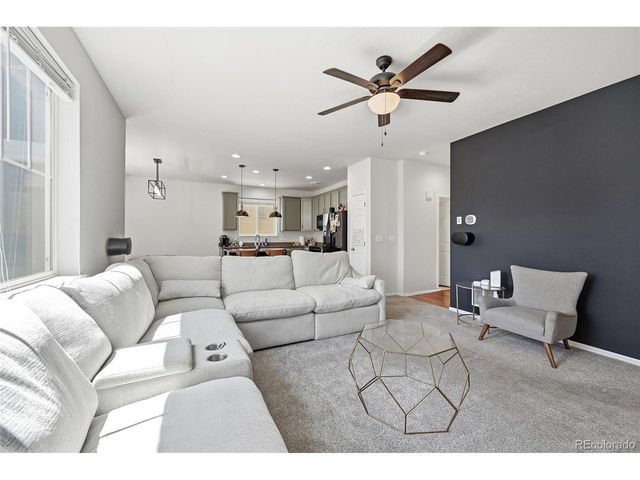 4860 S Picadilly Ct, Aurora, CO 80015