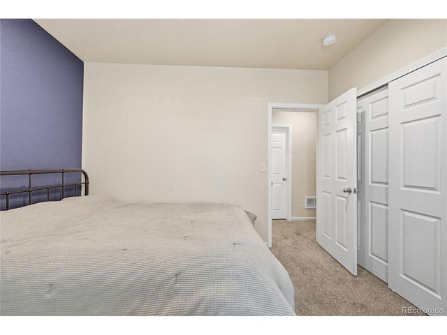 4860 S Picadilly Ct, Aurora, CO 80015