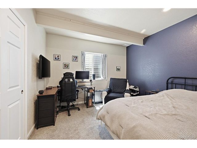 4860 S Picadilly Ct, Aurora, CO 80015