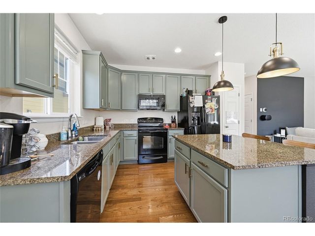4860 S Picadilly Ct, Aurora, CO 80015