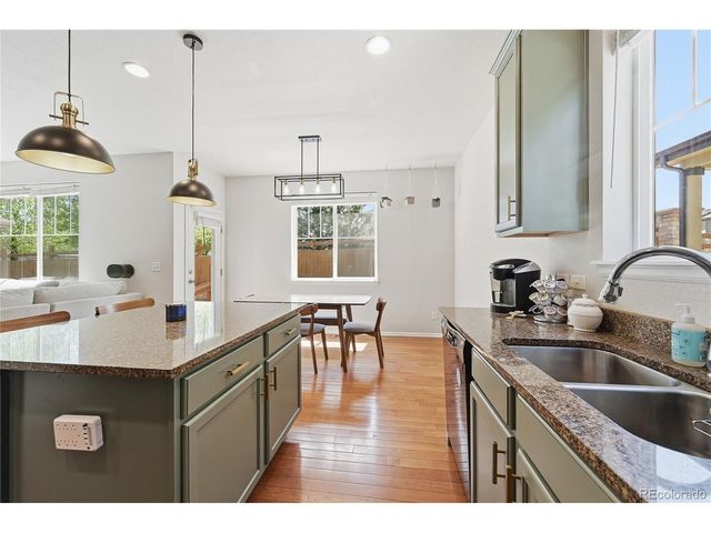 4860 S Picadilly Ct, Aurora, CO 80015
