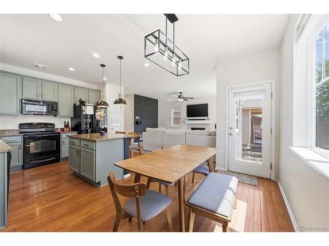 4860 S Picadilly Ct, Aurora, CO 80015