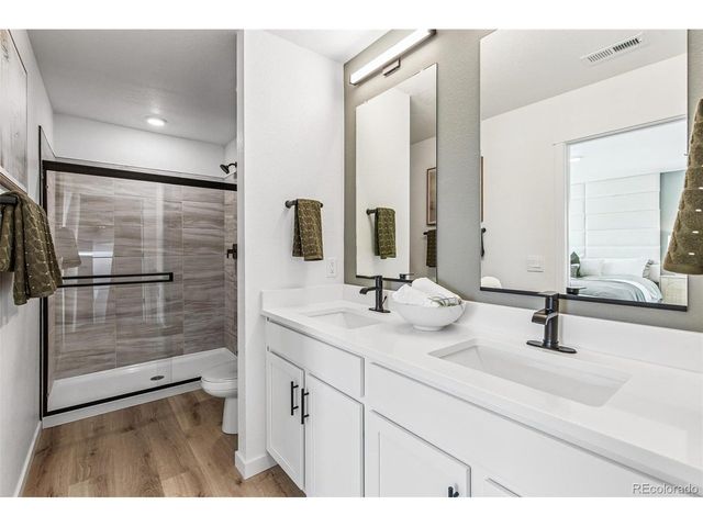 1357 S Chester St B, Denver, CO 80247