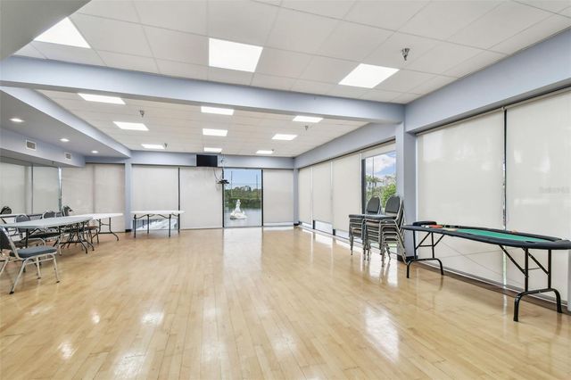 11162 KAPOK GRAND CIRCLE, Madeira Beach, FL 33708