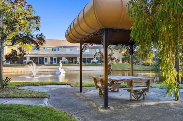 11162 KAPOK GRAND CIRCLE, Madeira Beach, FL 33708