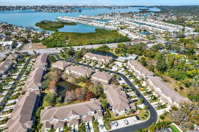 11162 KAPOK GRAND CIRCLE, Madeira Beach, FL 33708