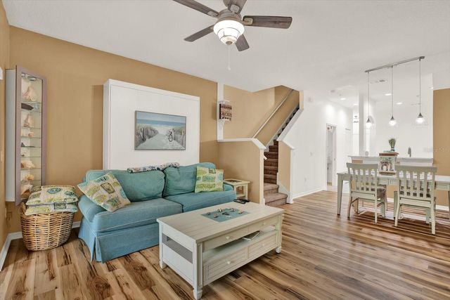 11162 KAPOK GRAND CIRCLE, Madeira Beach, FL 33708