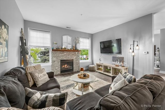 76 Johnson Court, North Aurora, IL 60542