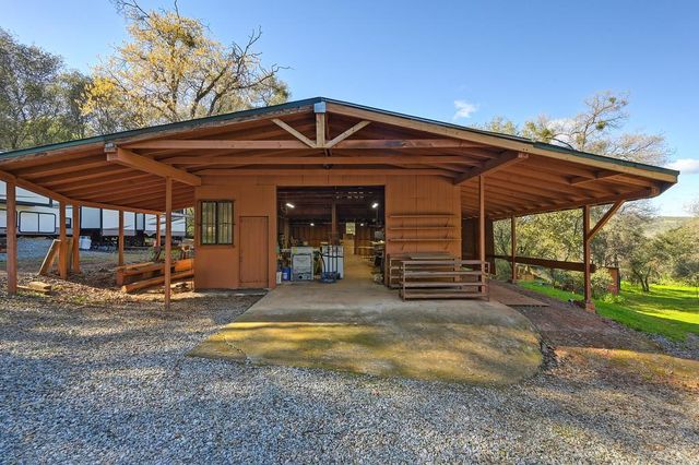 4651 Pilot Creek Ln, Pilot Hill, CA 95664