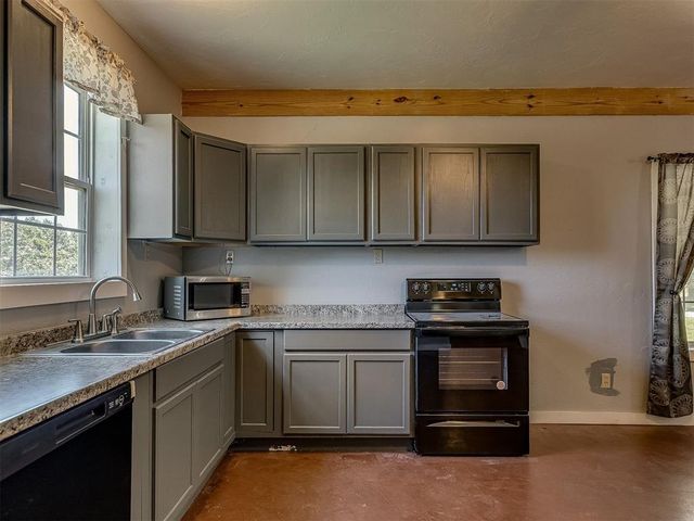 34356 Rattlesnake Hill Road, Tecumseh, OK 74873
