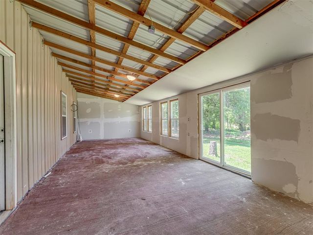 34356 Rattlesnake Hill Road, Tecumseh, OK 74873