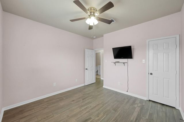 23302 E Pine Ivy Lane, Tomball, TX 77375