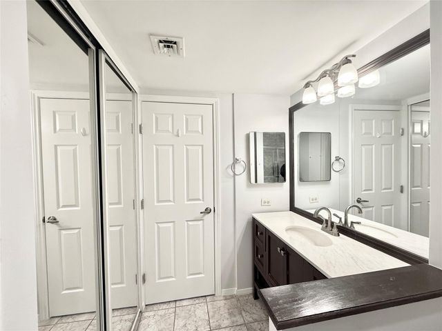 2016 Main Street 1914, Houston, TX 77002