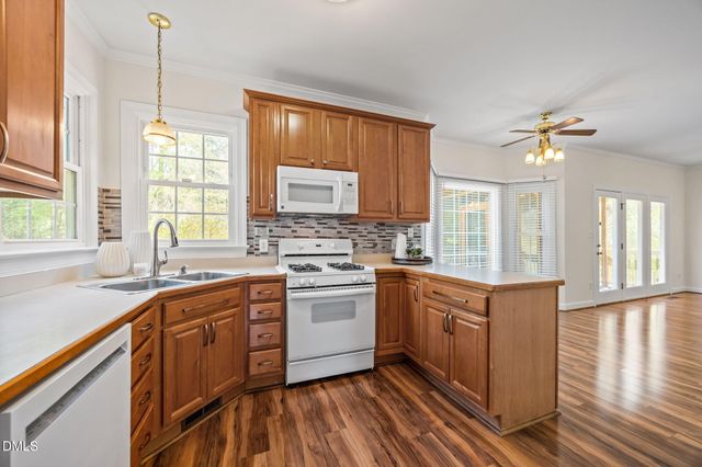 8516 Hampton Chase Court, Wake Forest, NC 27587