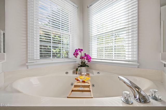 8516 Hampton Chase Court, Wake Forest, NC 27587