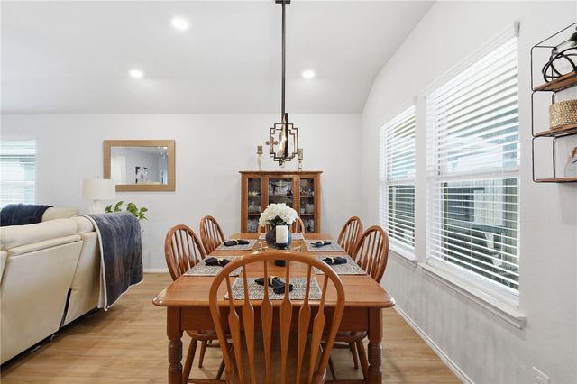 2425 Mulligan Lane, Navasota, TX 77868