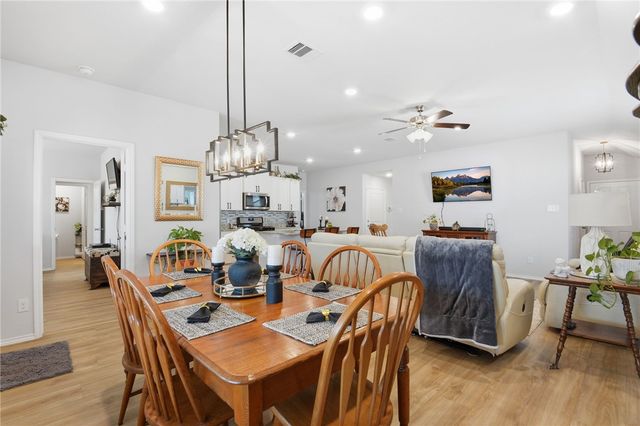 2425 Mulligan Lane, Navasota, TX 77868