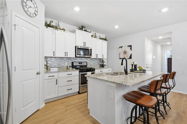 2425 Mulligan Lane, Navasota, TX 77868