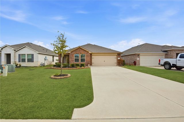 2425 Mulligan Lane, Navasota, TX 77868