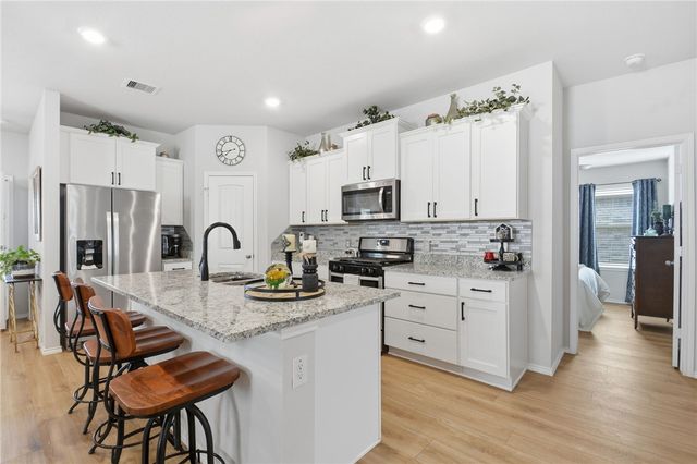 2425 Mulligan Lane, Navasota, TX 77868