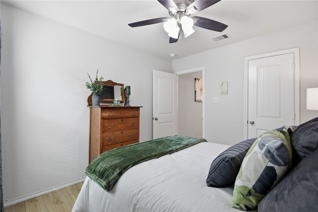 2425 Mulligan Lane, Navasota, TX 77868