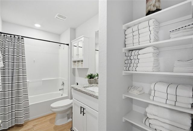 2425 Mulligan Lane, Navasota, TX 77868